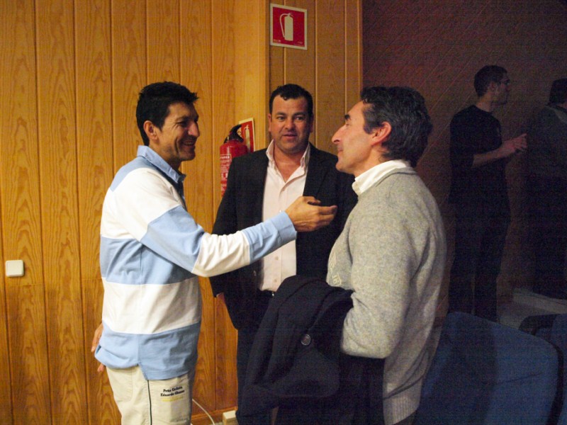 Chozas y Escartín junto al concejal de Deportes Pedro Jaime